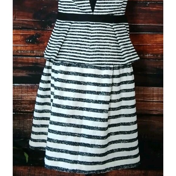 BCBGMAXAZRIA Piper Dress Size 8 Black White Striped Peplum - Picture 8 of 13
